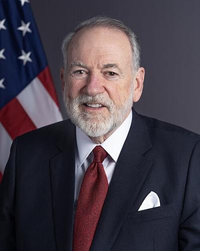 Mike_Huckabee_official_portrait_2025