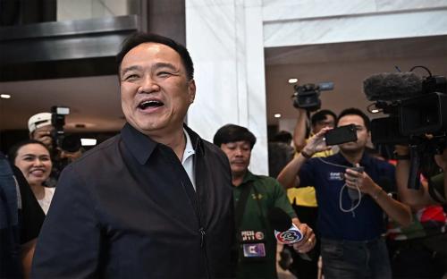 43d2a4b3-anutin-charnvirakul-050925-afp[1]