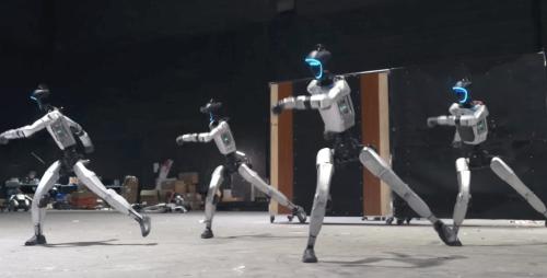 Chinese-kingfu-robots-1024x521