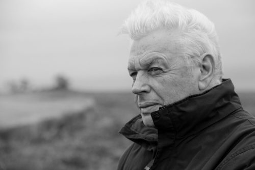 David-Icke-BW-2048x1365-1-500x333