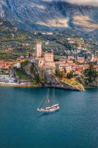 544968507_3311991668958166_435369022489224842_n