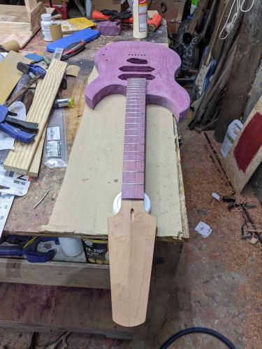 PXL_20260416_211633494