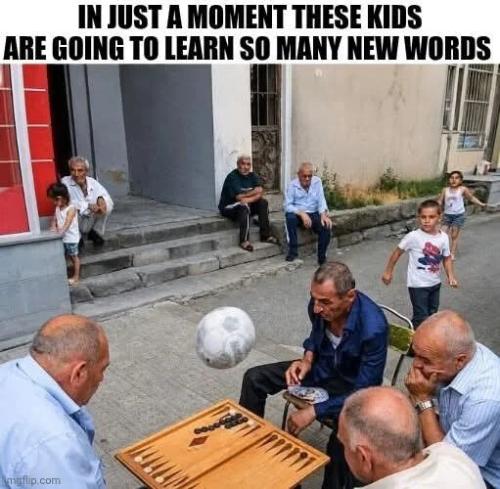 kids-going-to-learn-new-words