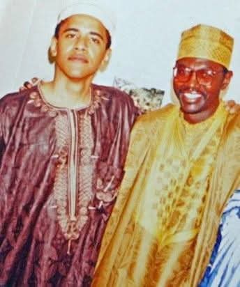Muslim asshole Barry gay obama asshole treasonous fake president