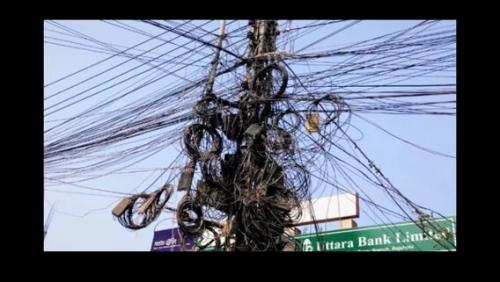 electrician-explaining-muticulturalism