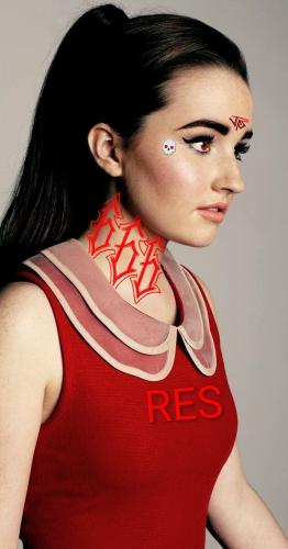 Kaitlyn Dever (2)~9