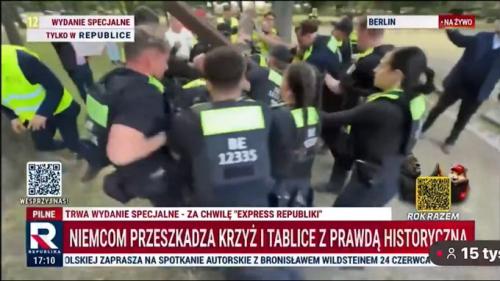 HK-yz5eaIAAE1PJ