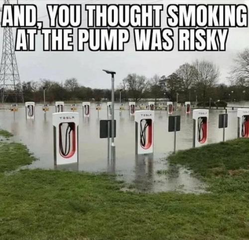 thought-smoking-at-pump-risky