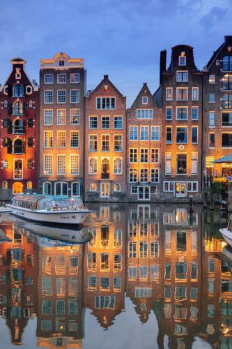2c424054-8f7b-45fa-8099-64af0a145693