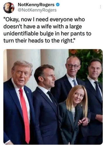 turn-heads-to-right