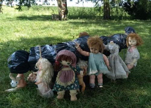 dolls 1