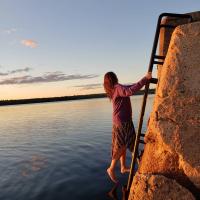 Tonya Steinborn