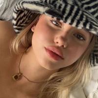 Bella white