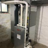 Eddie kitchen