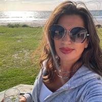 Amy J Ceron