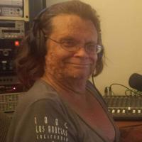 Donna J Lohmen